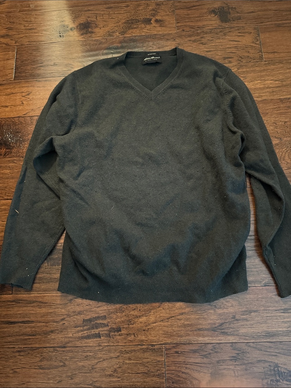 Eddie Bauer Men's V-Neck Sweater - Black